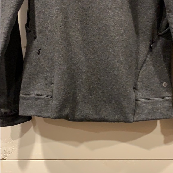 Lululemon - Picture 4 of 5